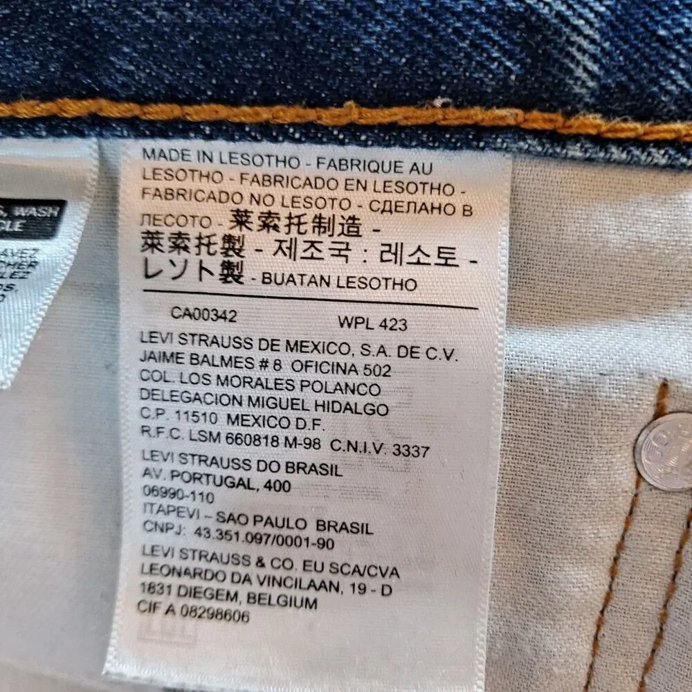 Levi's Men's 505 Jeans Size 38 x 30 Straight Medium Wash 100% Cotton